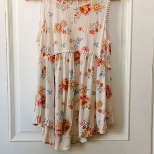 White Birch Womens floral cottagecore spring top. Boho style. Size Medium